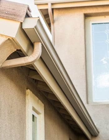 Roof drain aluminium rain gutter with accessory
